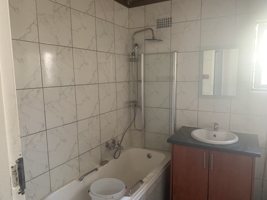 6 Bedroom Property for Sale in Table View Western Cape